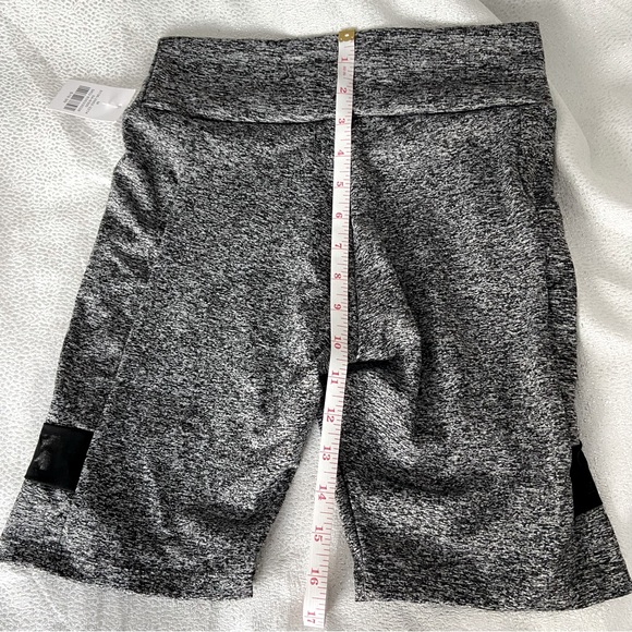 NWT YMI Grey Biker Shorts with Pockets & Mesh Side - Picture 3 of 4
